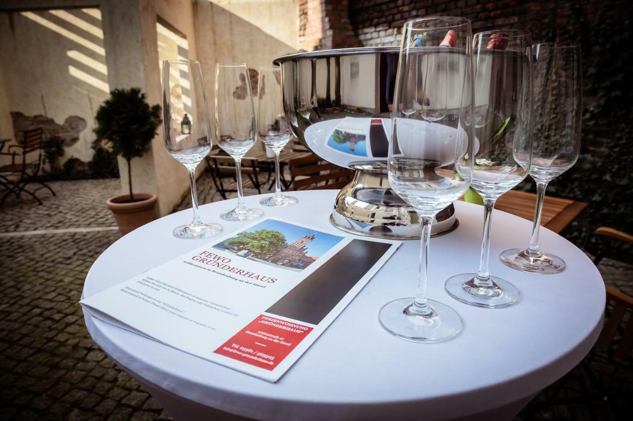 Ferienwohnung Gruenderhaus Brandenburg  Exteriör bild